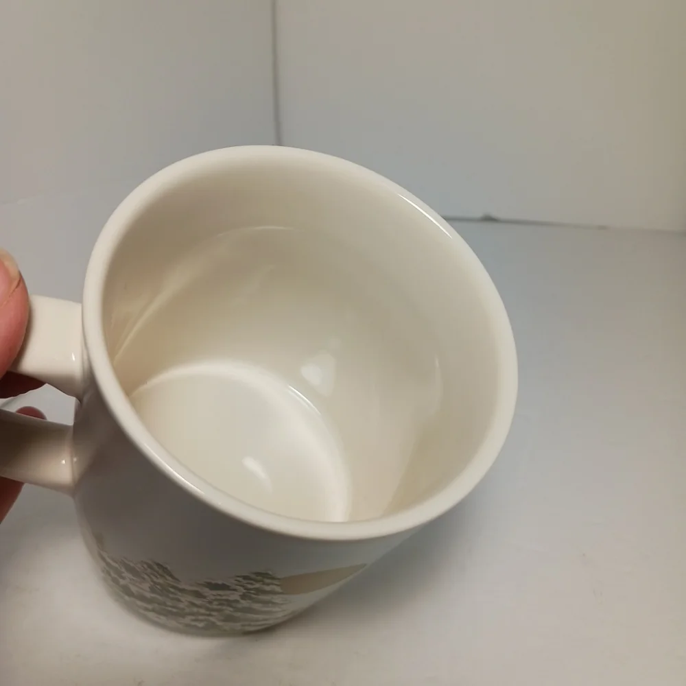 Williams-Sonoma Winter Scene Santa Mug Coffee Tea Mug